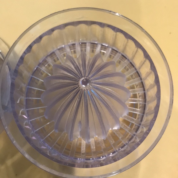 2 Vintage Lemon Squeezer’s - Picture 6 of 16